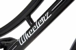 Wheelerz.nl Omafiets 28 Inch Zwart Met Voordrager 7 Wheelerz.nl Omafiets 28 Inch Zwart Met Voordrager -Fietsenwinkel 1200x800 121